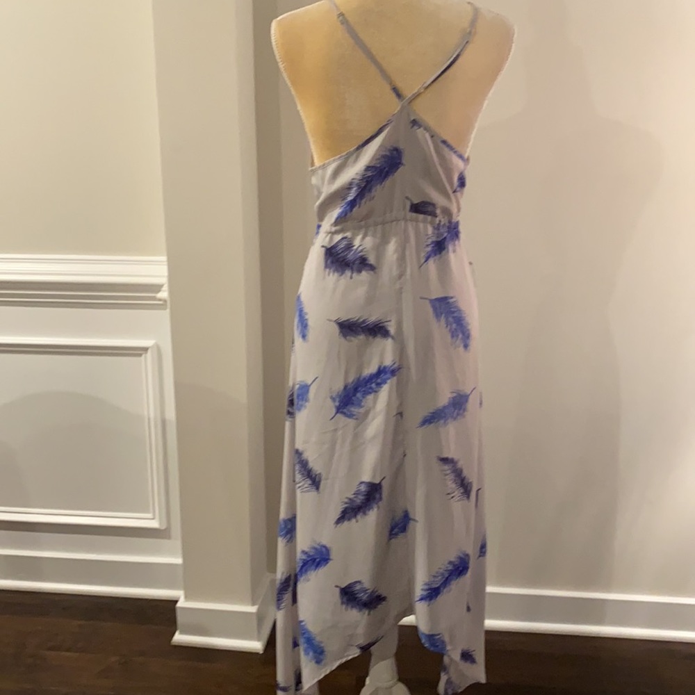 Dress. - Picture 2 of 2